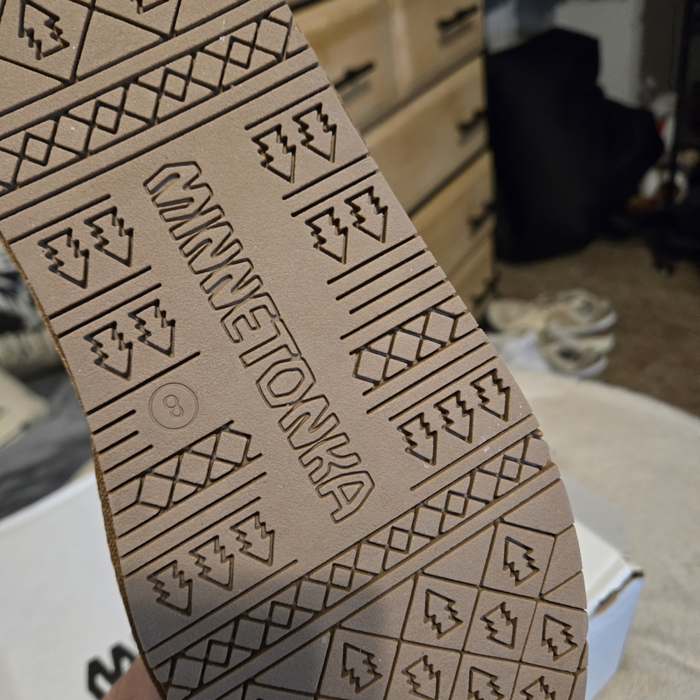 Minnetonka Size 8 Boots New - Picture 3 of 3